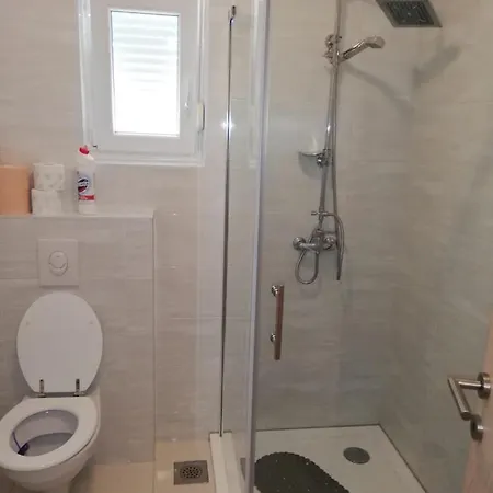 Mb Apartman Pag Town